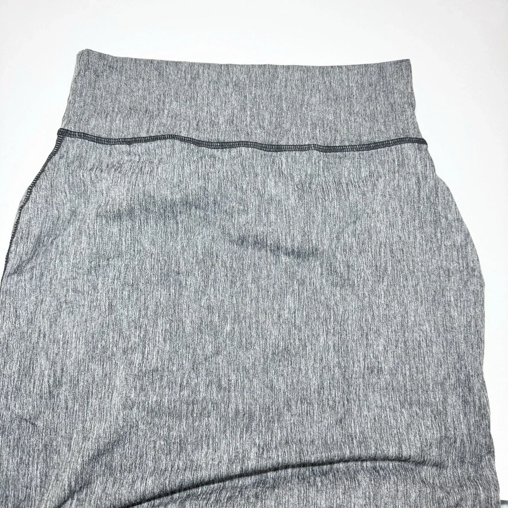 Elegant Gray Women's Sleepwear - Picture 4 of 7